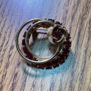 Luxurious Gold and Deep Red Circle Brooch